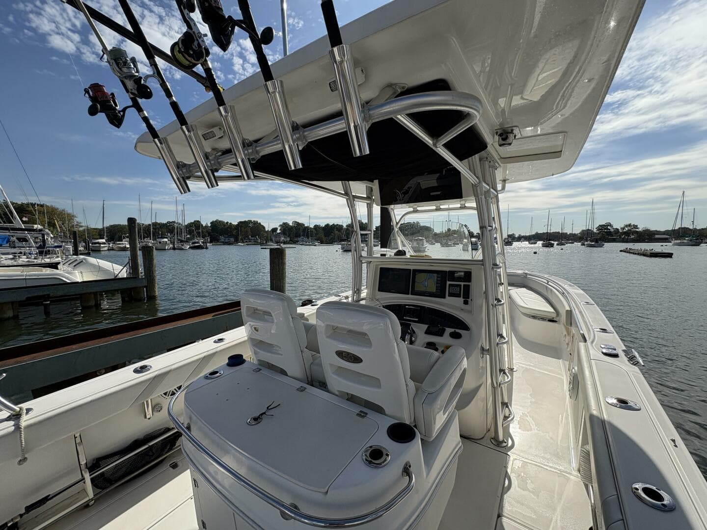 2008 Boston Whaler 320 Outrage Helm