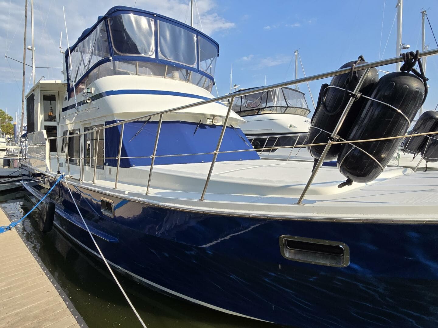 1987 Nova Marine Moorea