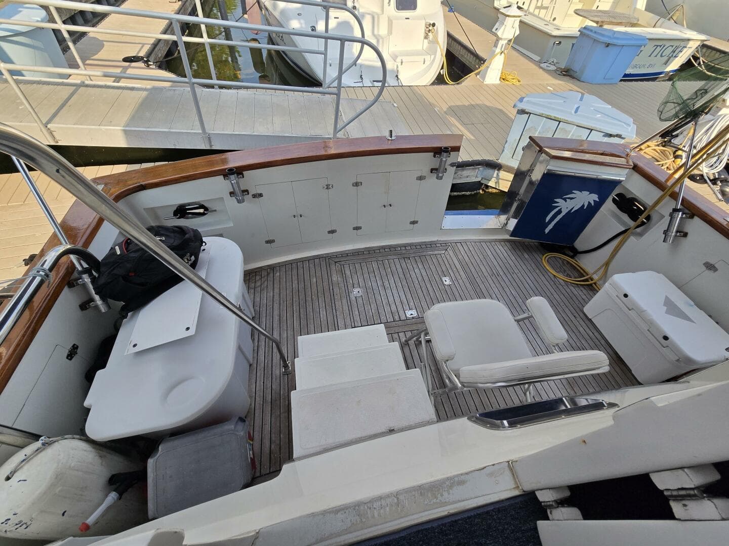 1987 Nova Marine Moorea