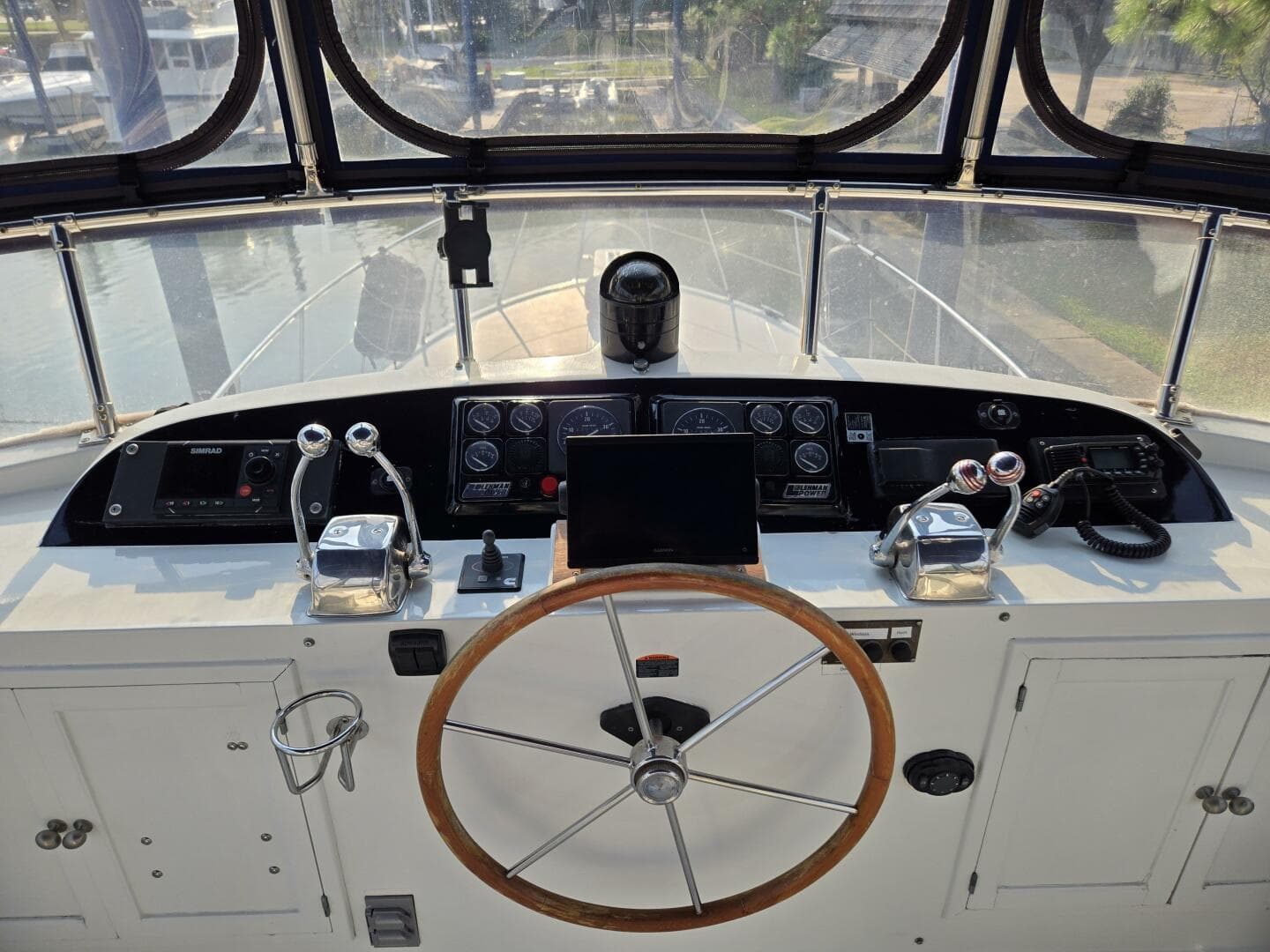 1987 Nova Marine Moorea