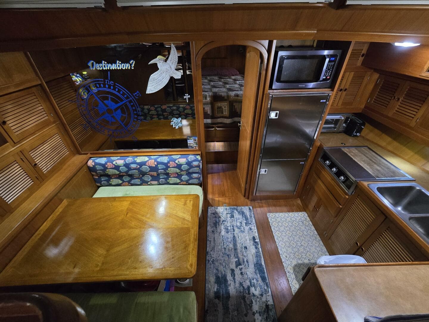 1987 Nova Marine Moorea