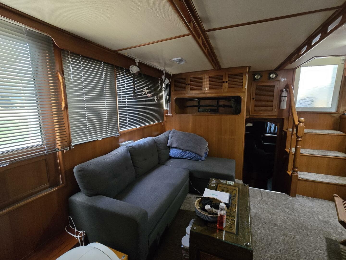 1987 Nova Marine Moorea