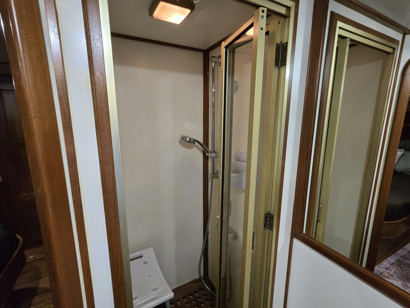 1987 Nova Marine Moorea