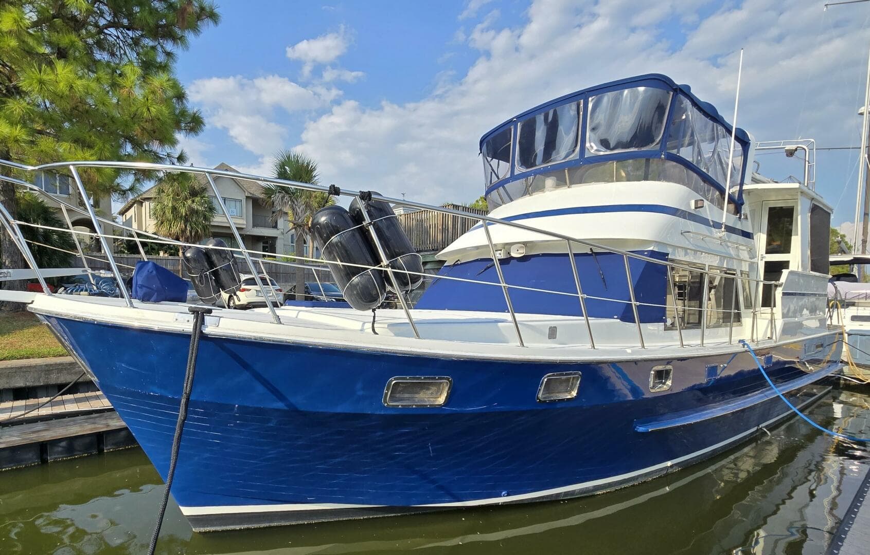 1987 Nova Marine Moorea