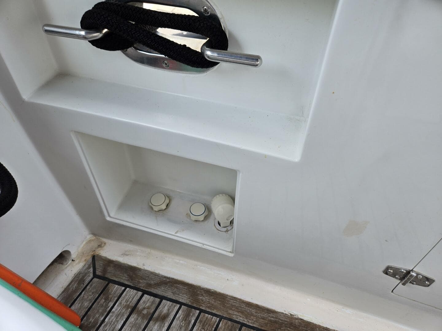 1987 Nova Marine Moorea