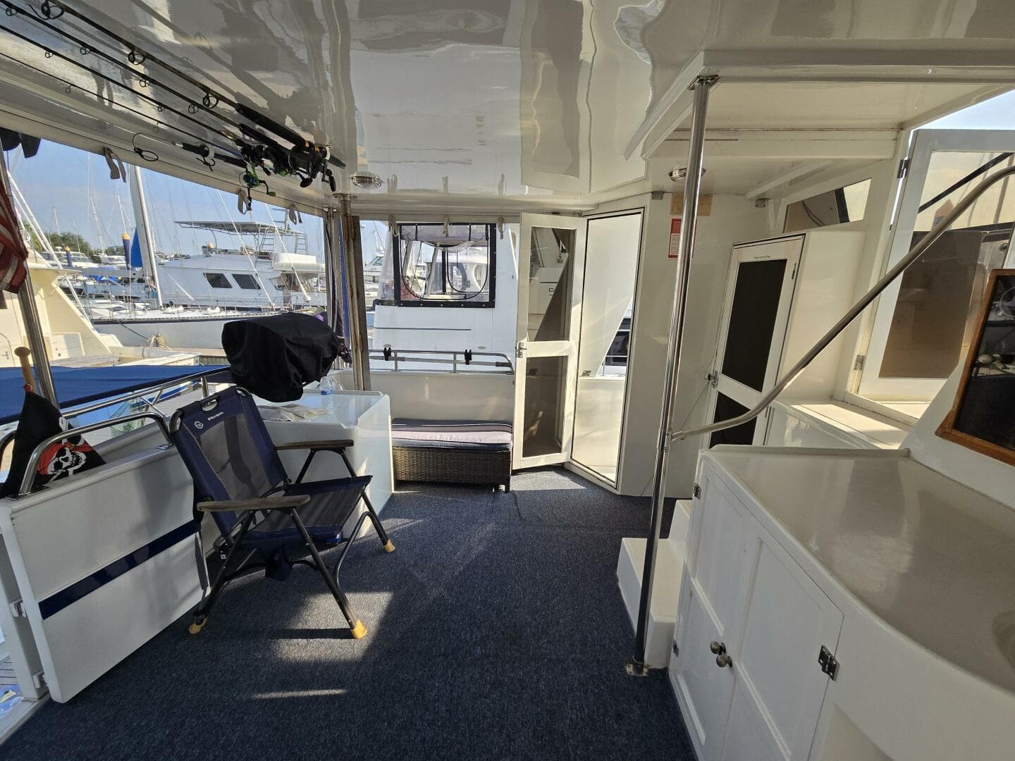 1987 Nova Marine Moorea