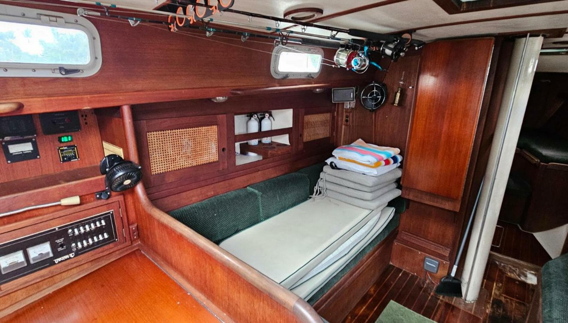 1987 Tartan 37