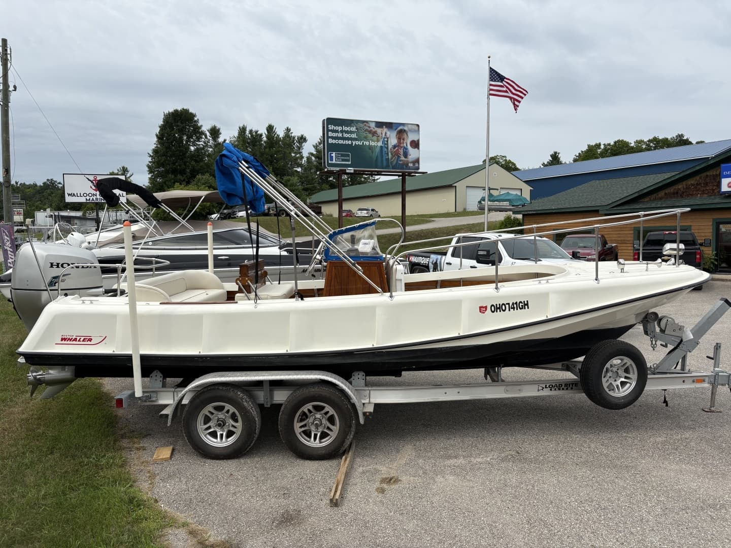 1972 Boston Whaler 21 Outrage Rib Side
