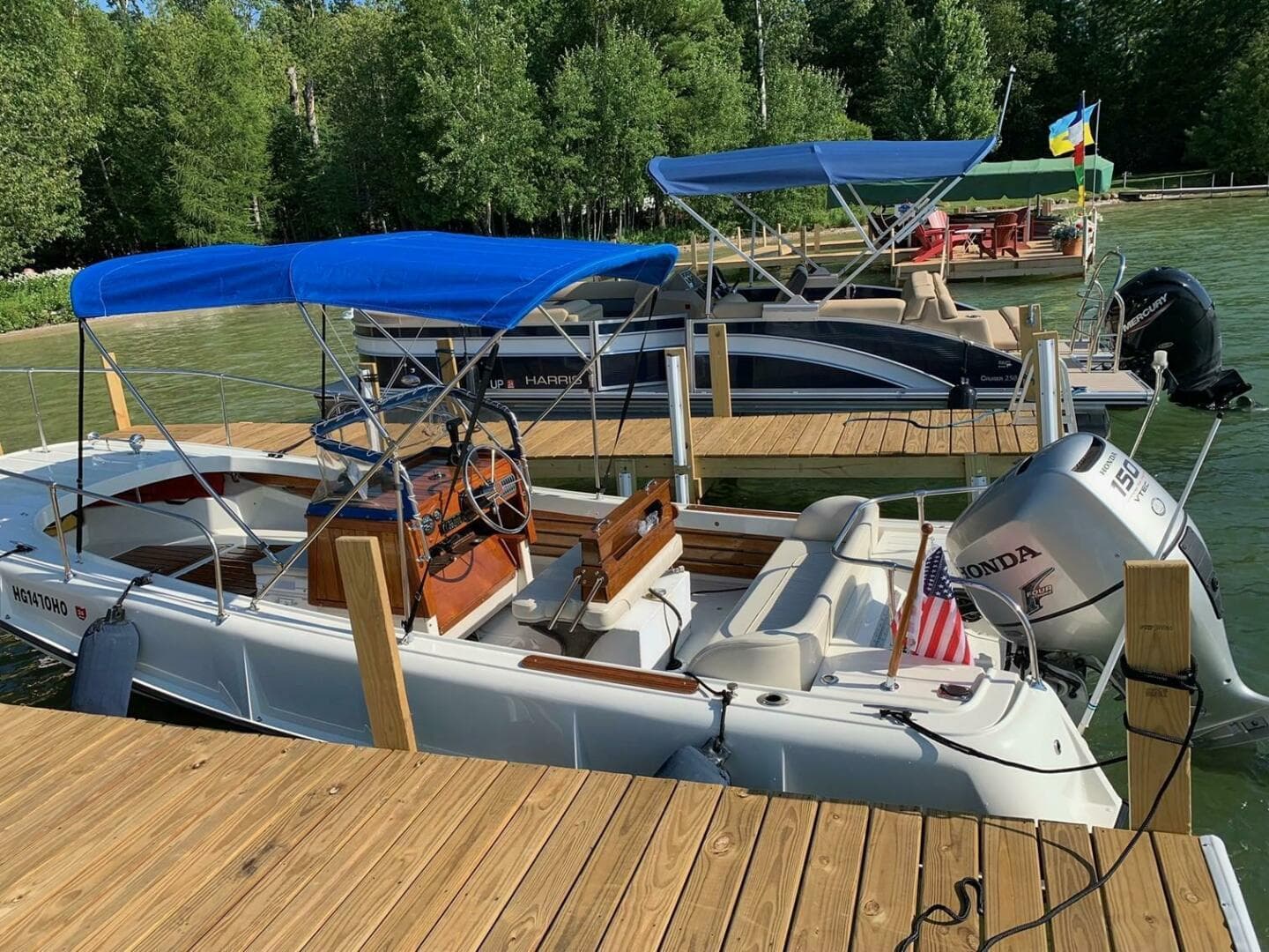 1972 Boston Whaler 21 Outrage Rib Side