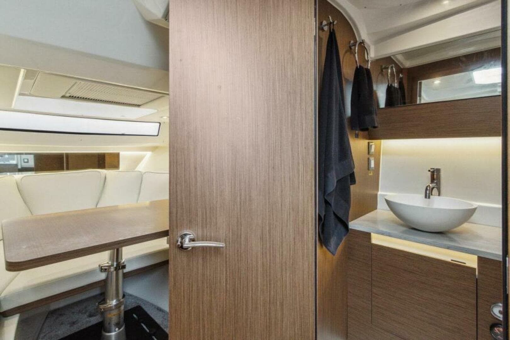 2022 Jeanneau Leader 10.5