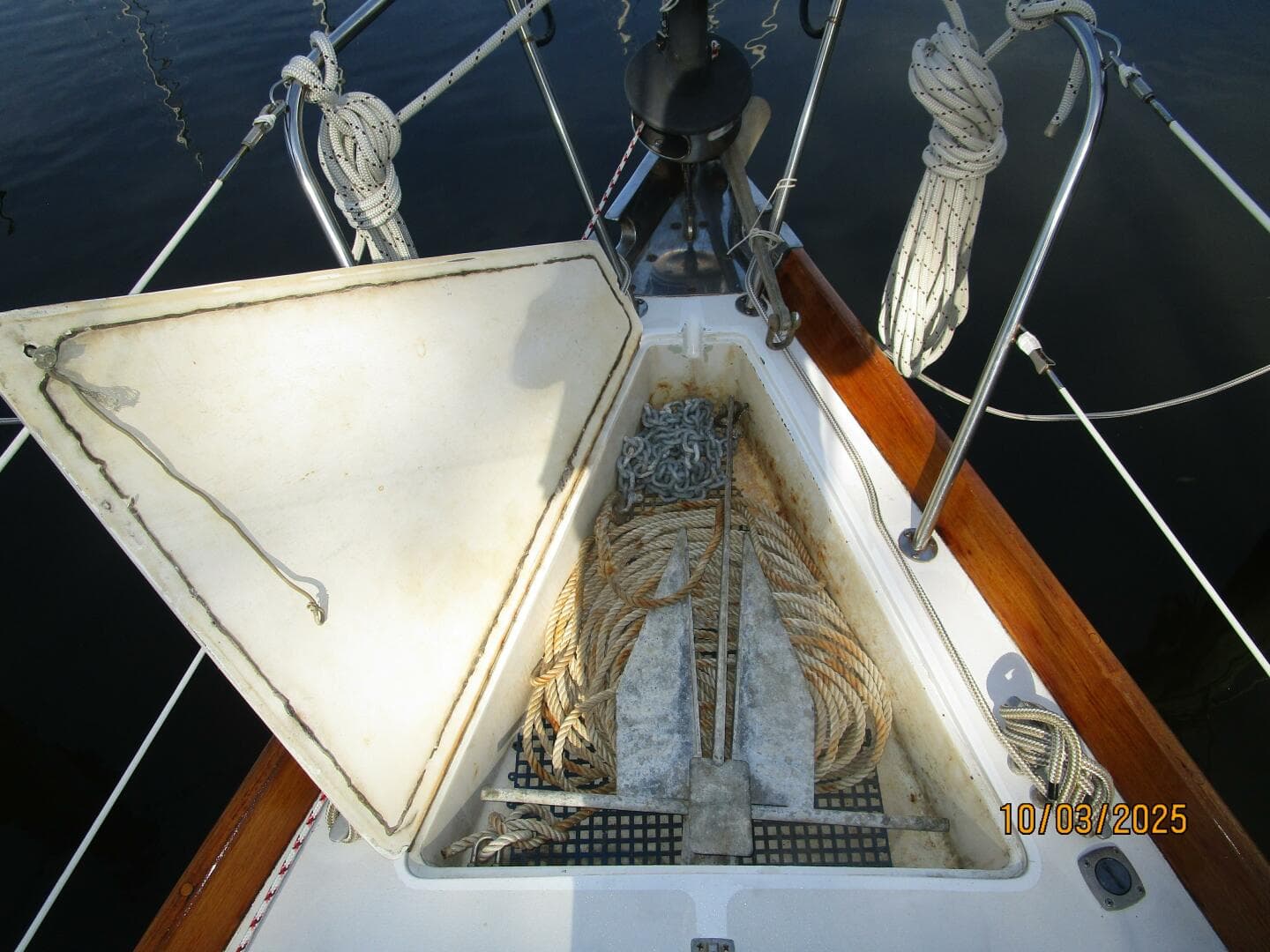 35' Bristol anchor chain locker