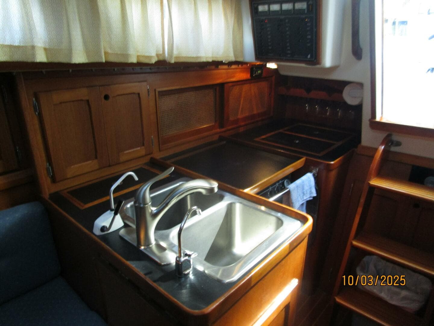 35' Bristol galley3