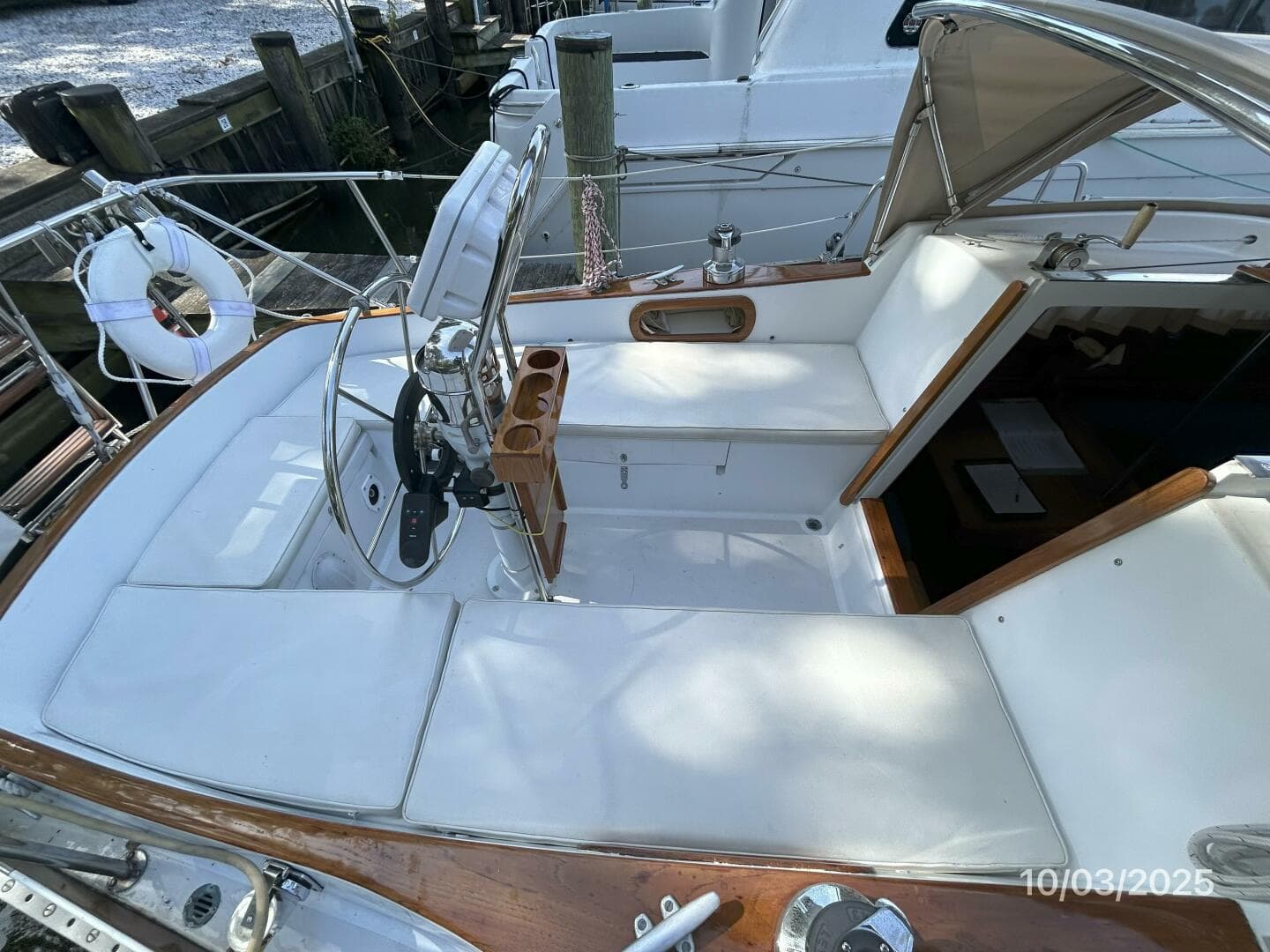 35' Bristol cockpit port