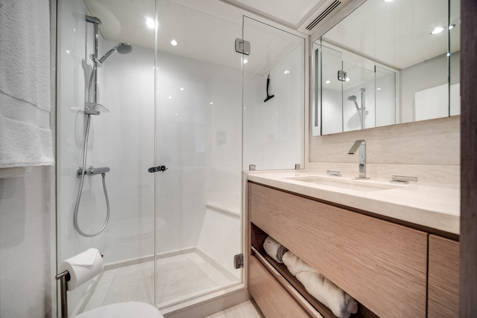 2022 Ocean Alexander 32L