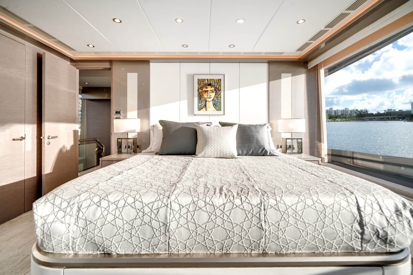 2022 Ocean Alexander 32L