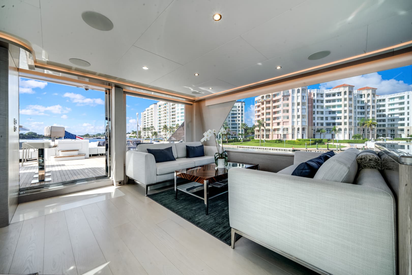 2022 Ocean Alexander 32L