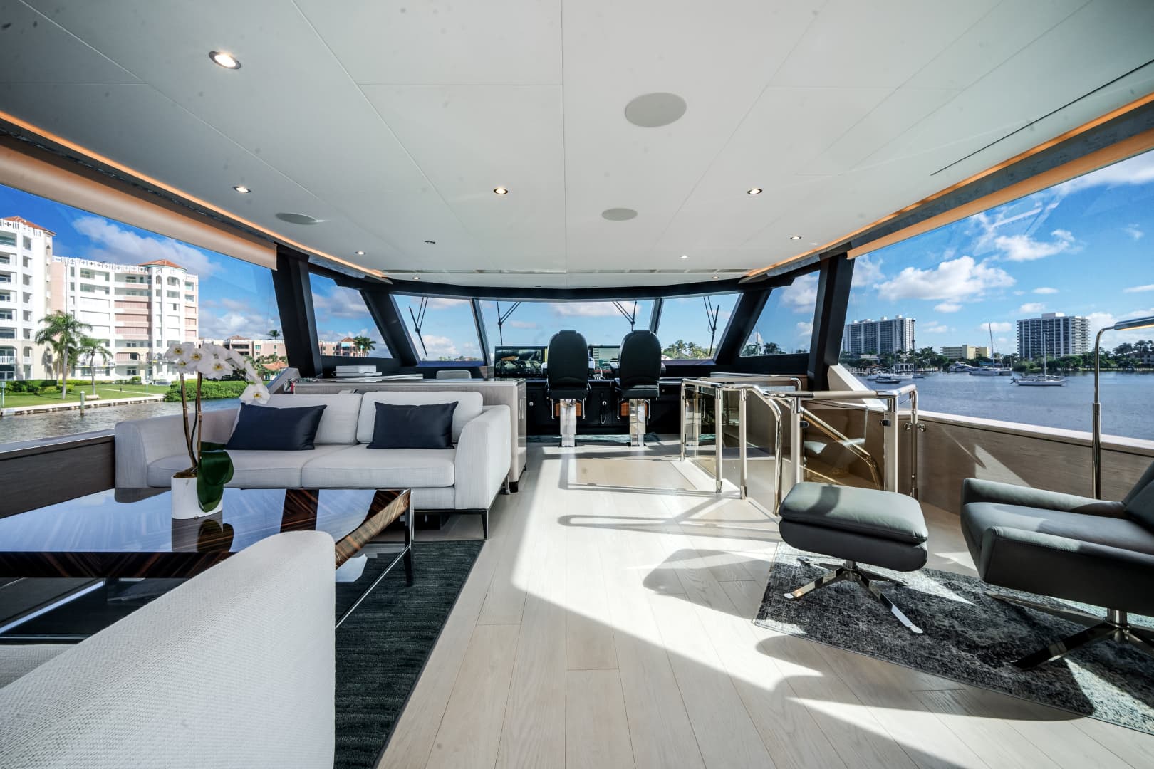 2022 Ocean Alexander 32L