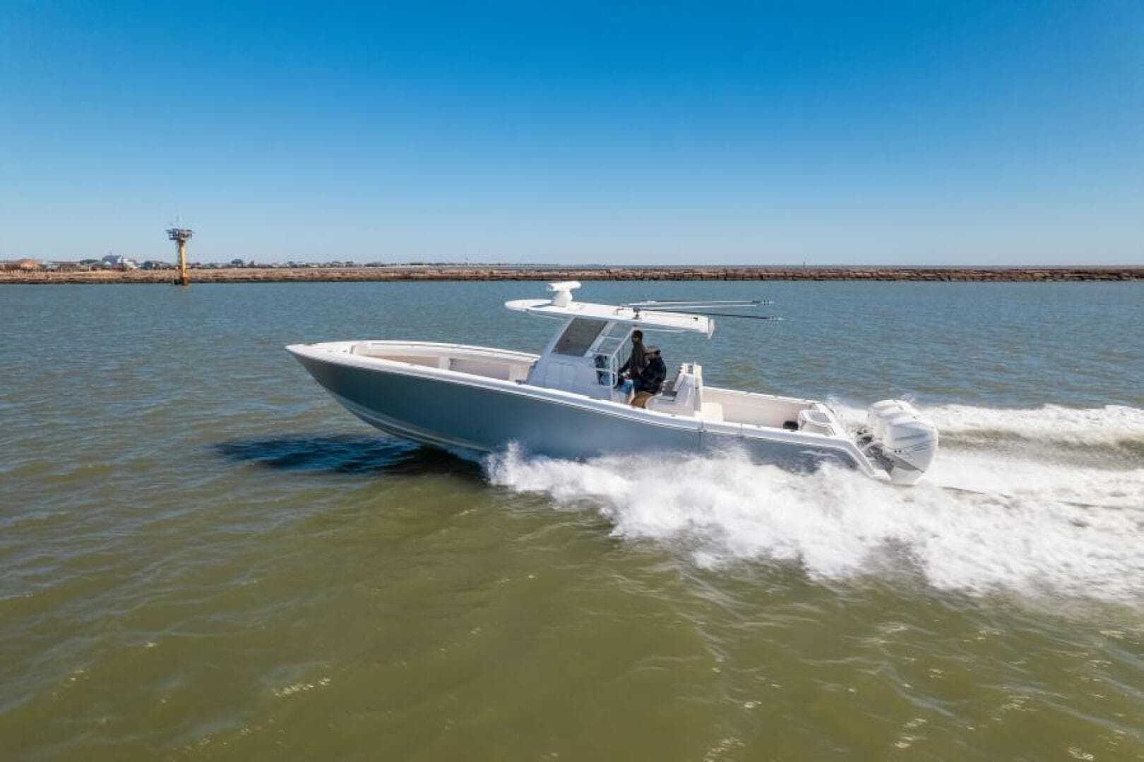 2019 Invincible 39 Open