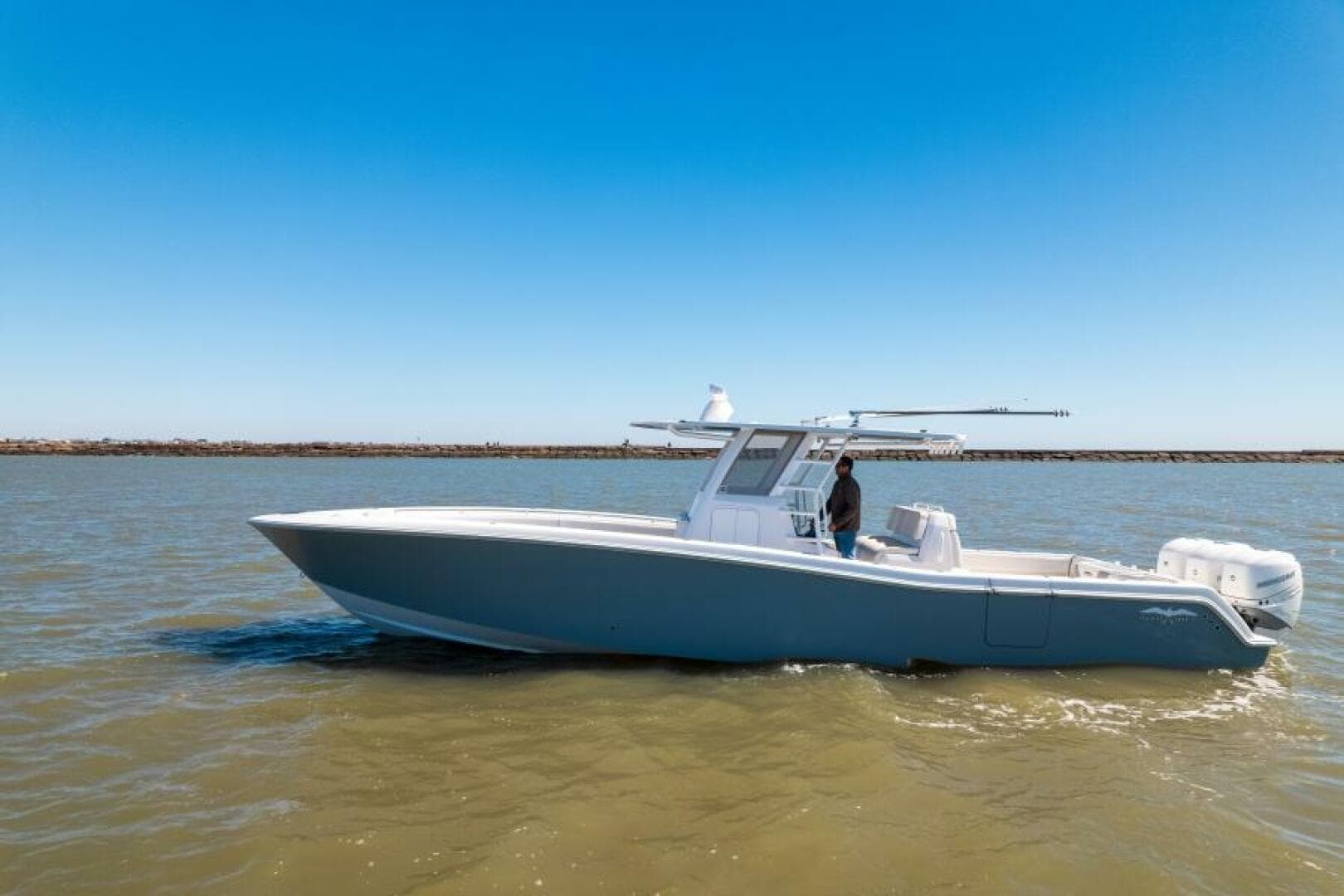 2019 Invincible 39 Open