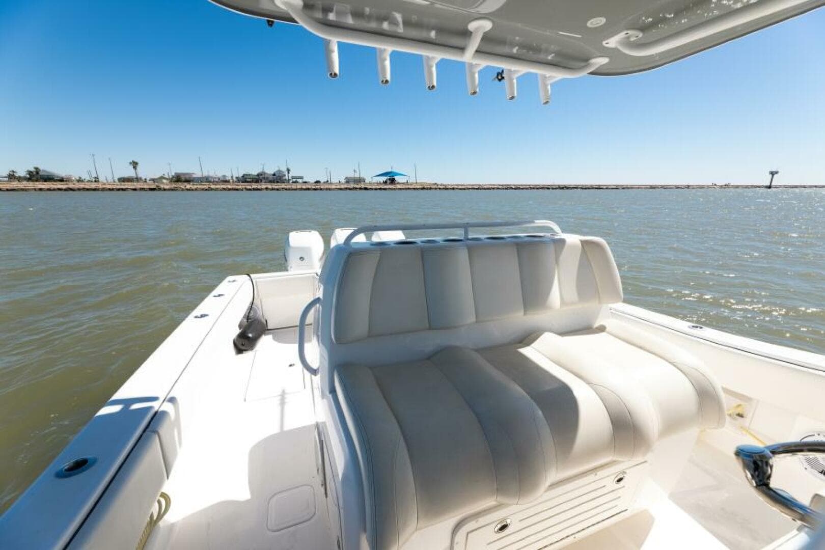 2019 Invincible 39 Open