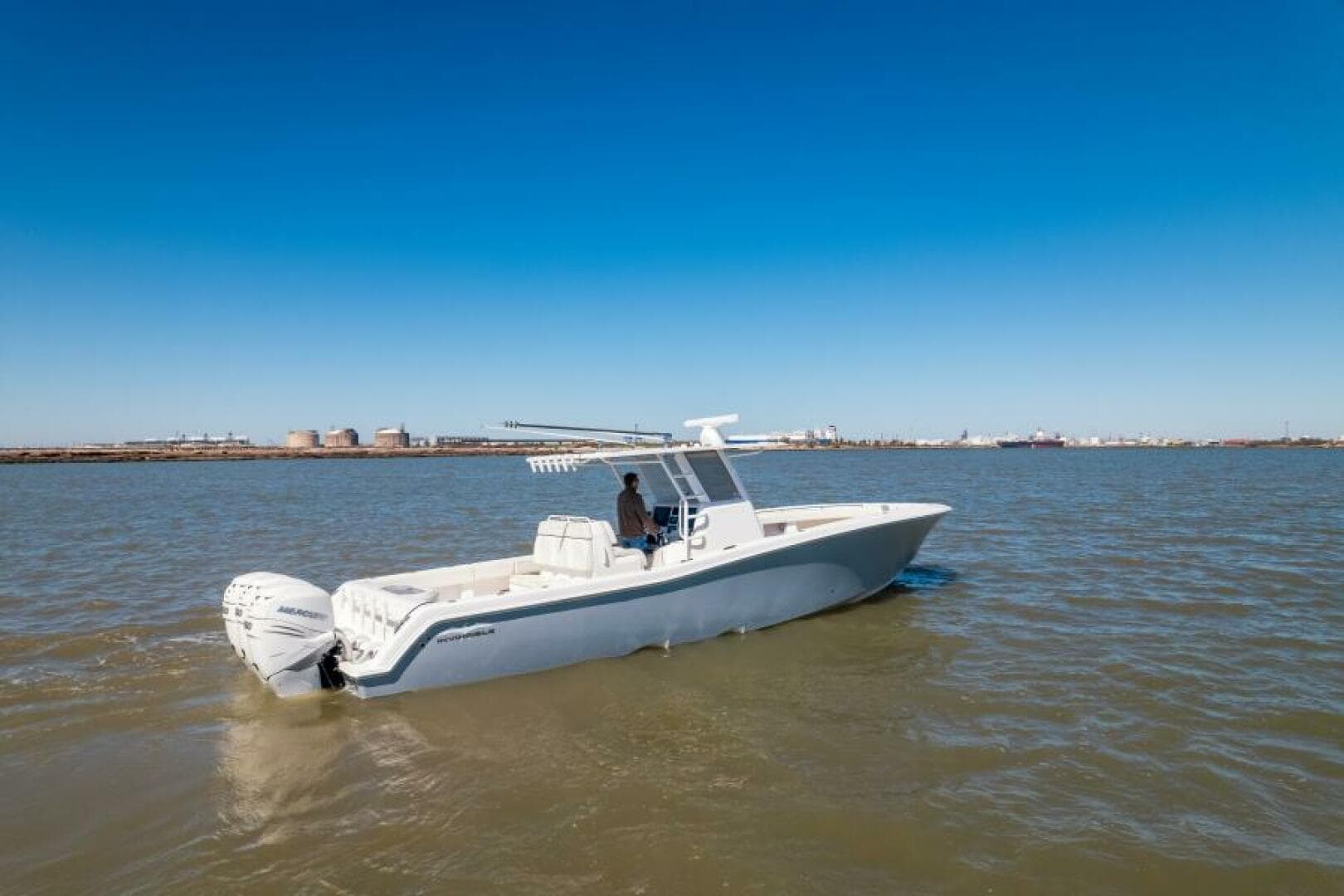2019 Invincible 39 Open
