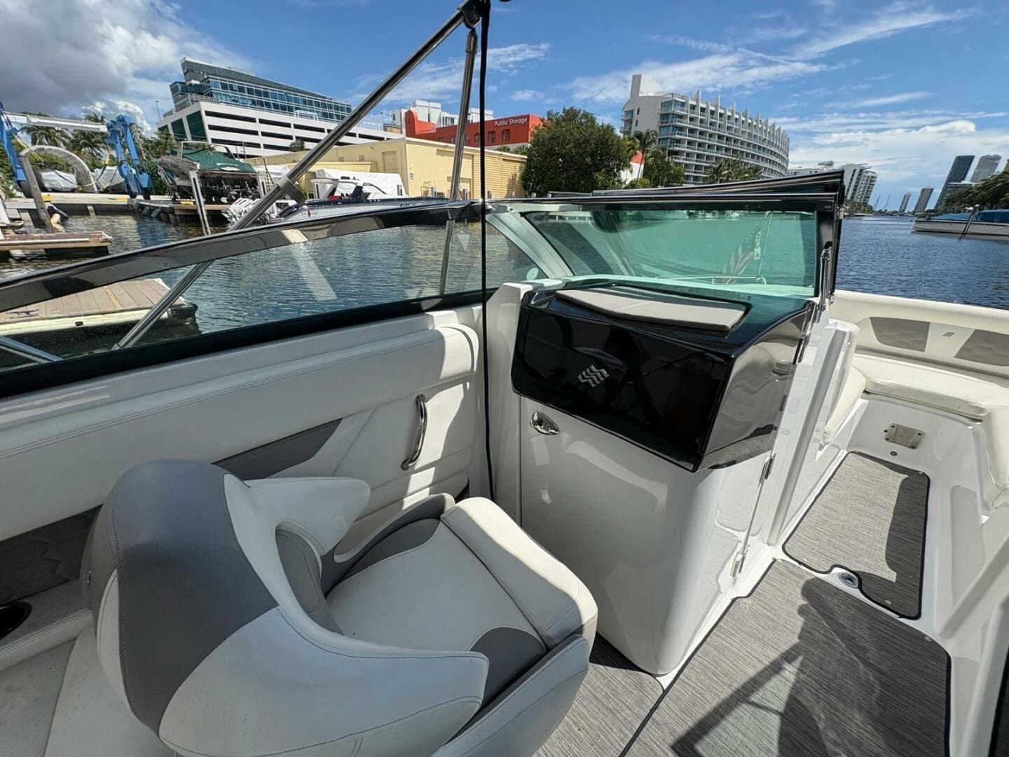 2020 Four Winns HD 240 OB