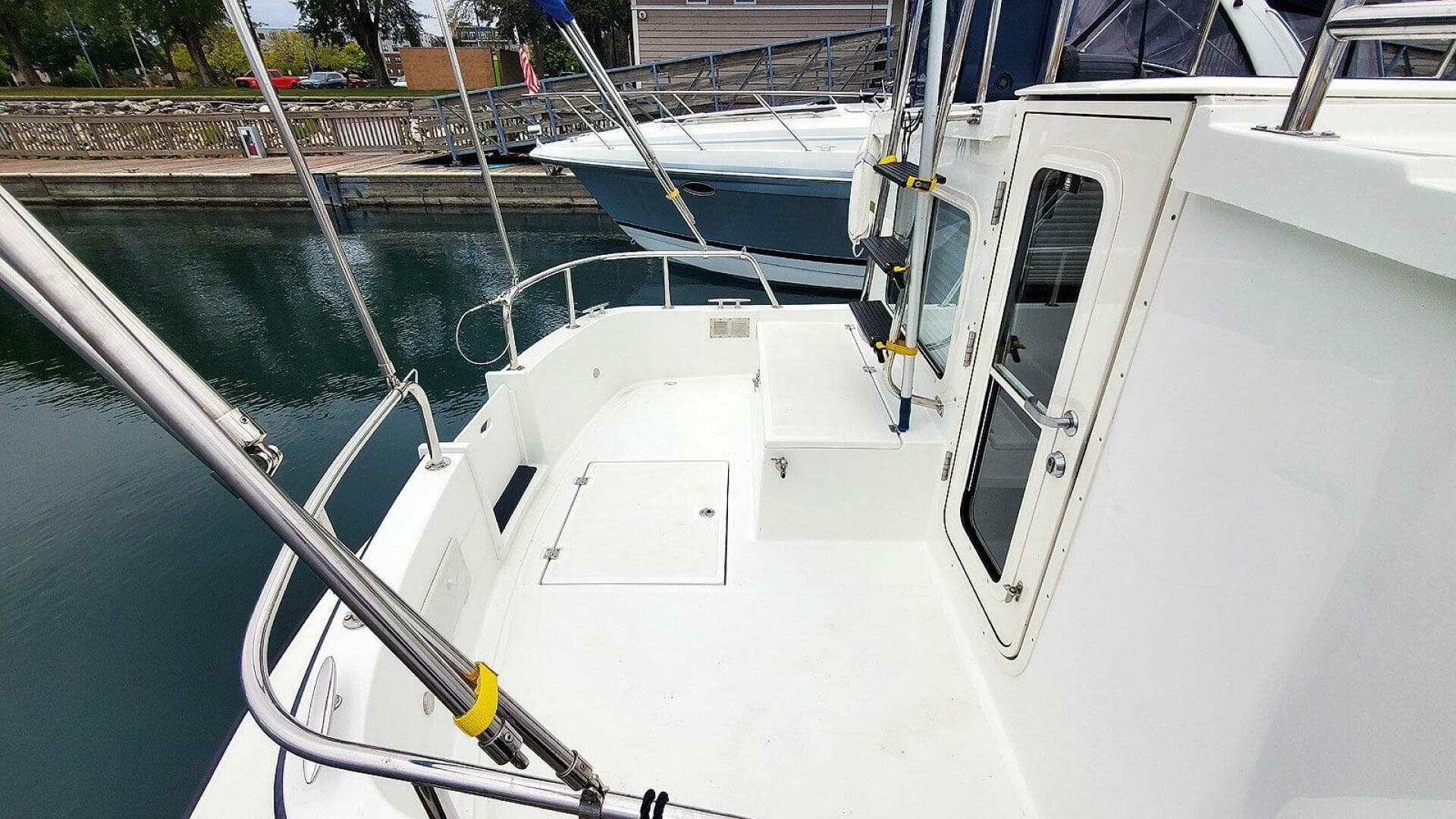 Cockpit Port