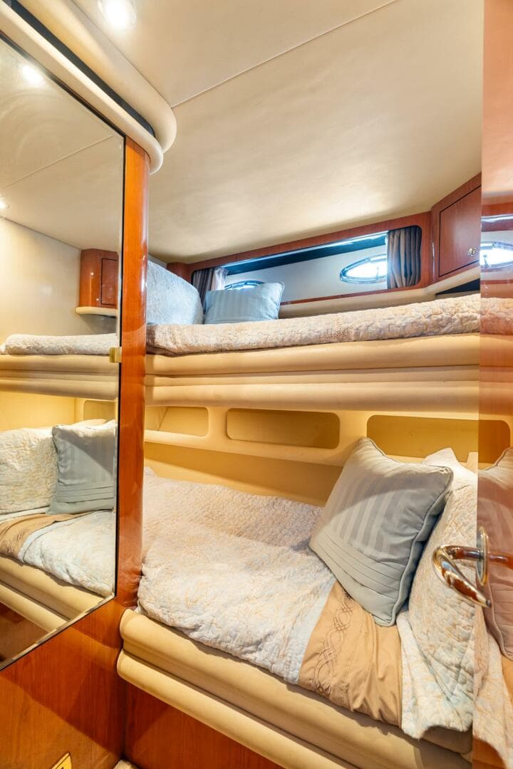 2001 Sea Ray 540 Cockpit Motor Yacht