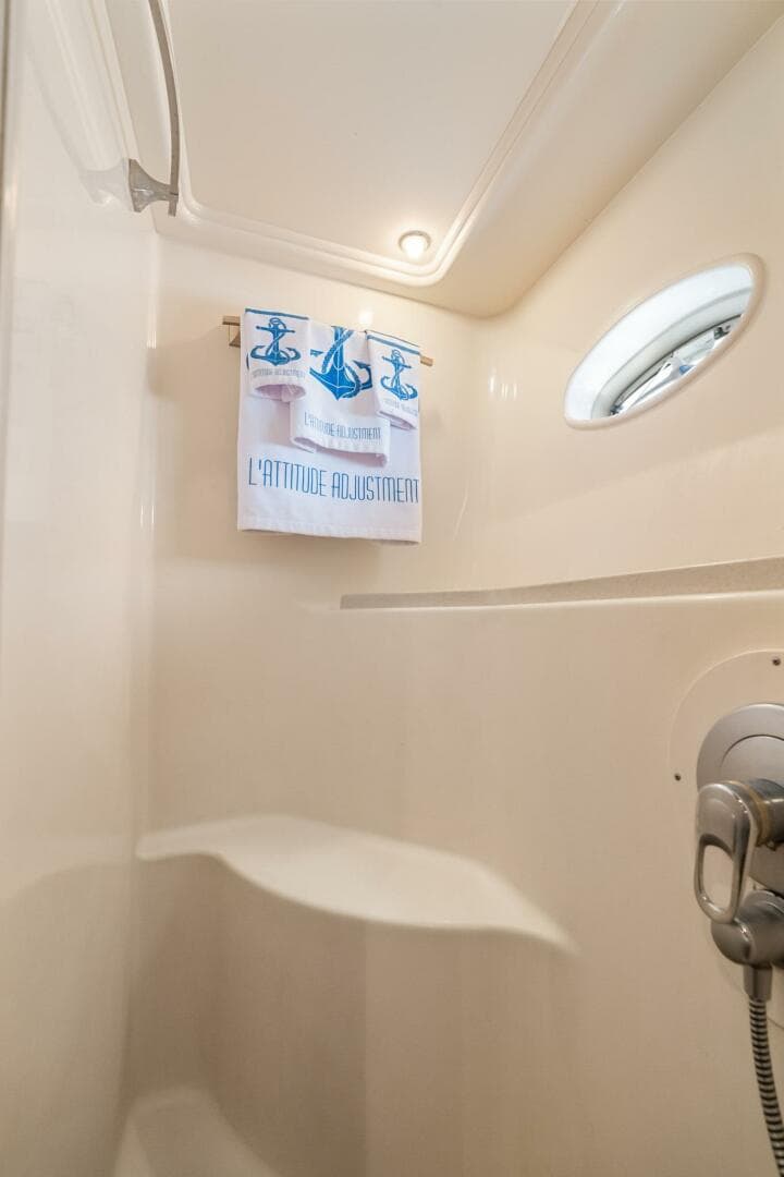 2001 Sea Ray 540 Cockpit Motor Yacht