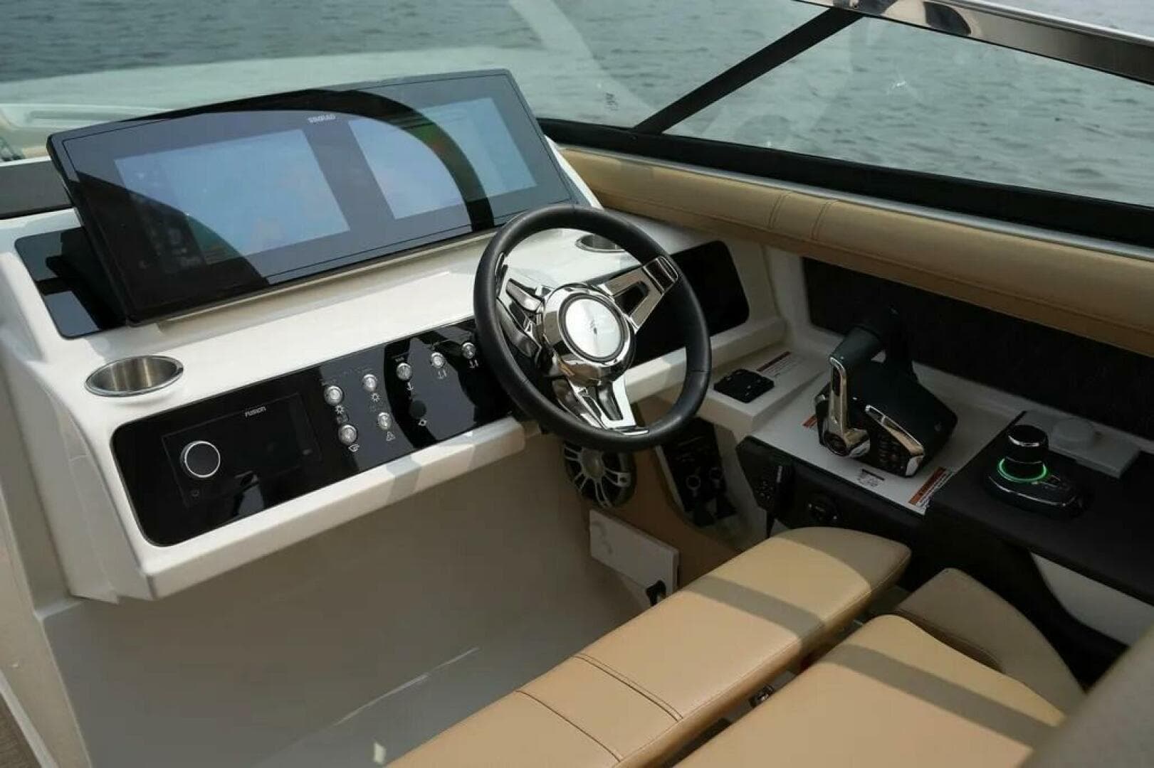 2023 Sea Ray SLX 310 Outboard