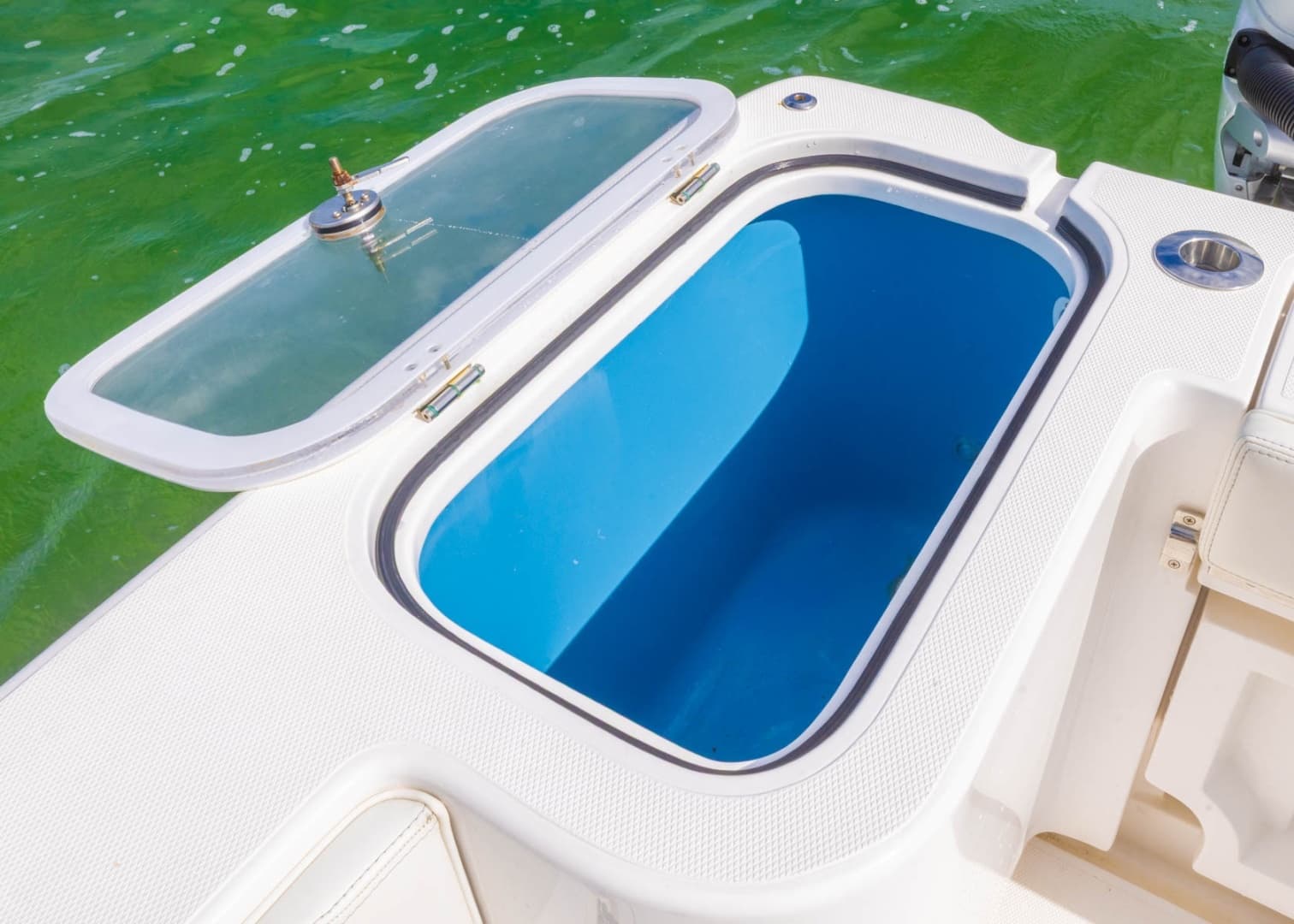 2024 BlackWater 43 Sportfish
