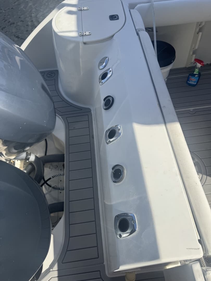2001 Boston Whaler 26 Outrage