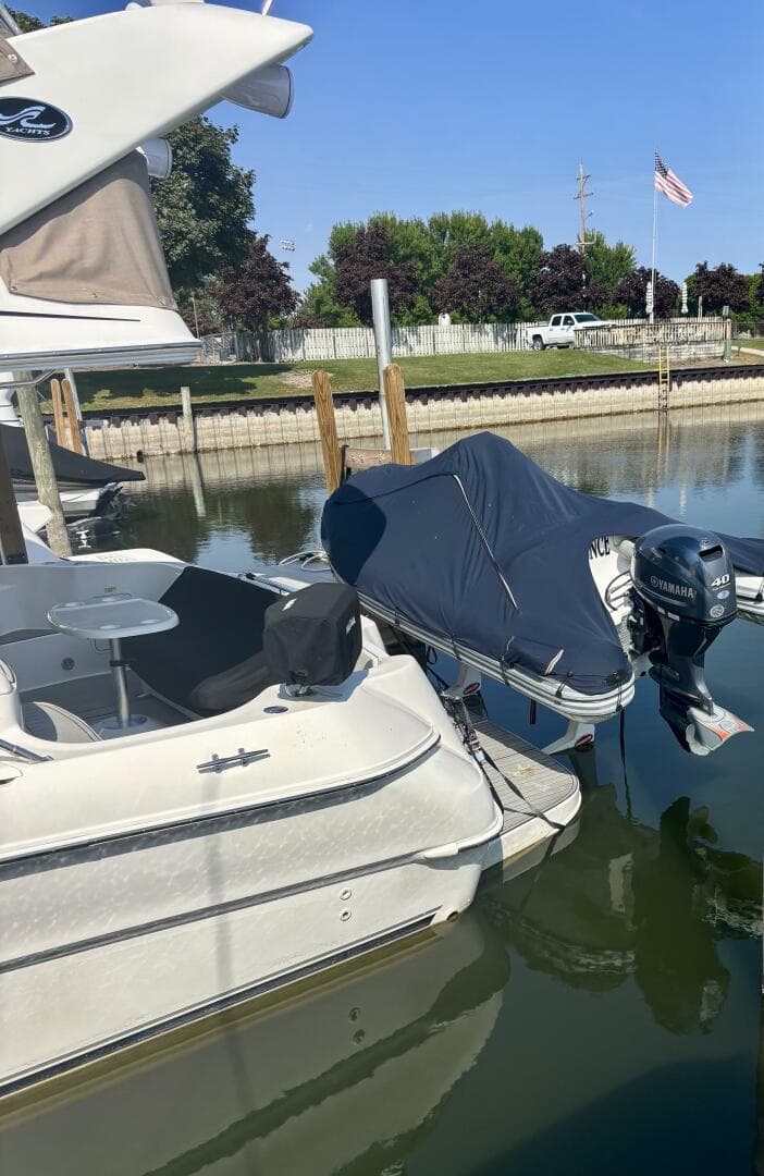 1999 Sea Ray 400 Sedan Bridge