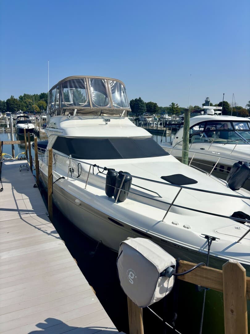 1999 Sea Ray 400 Sedan Bridge