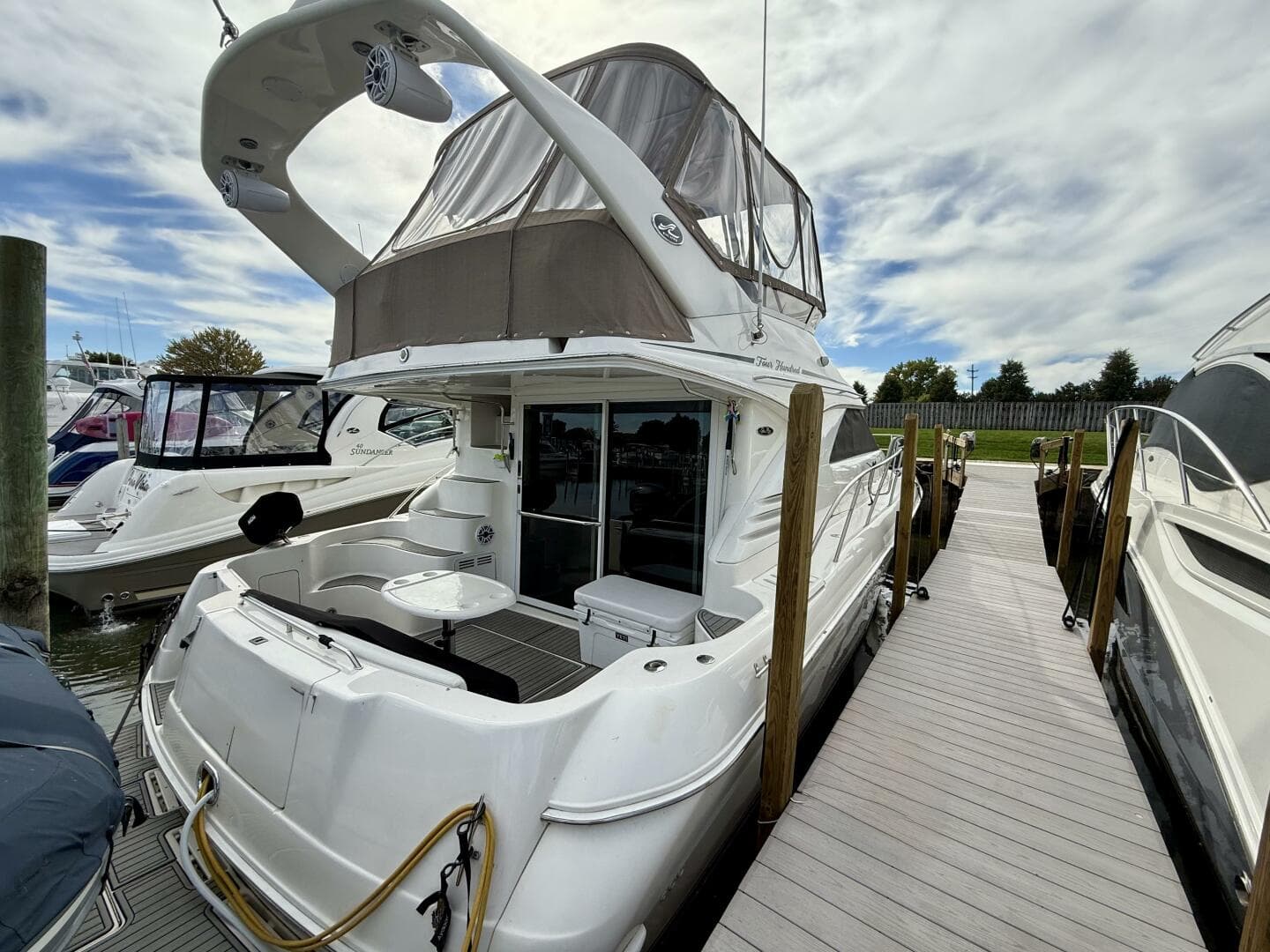 1999 Sea Ray 400 Sedan Bridge