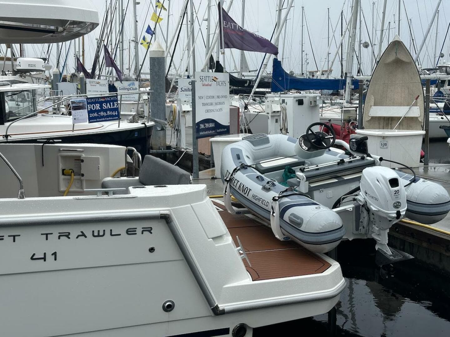 2024 Beneteau Swift Trawler 41 Sedan