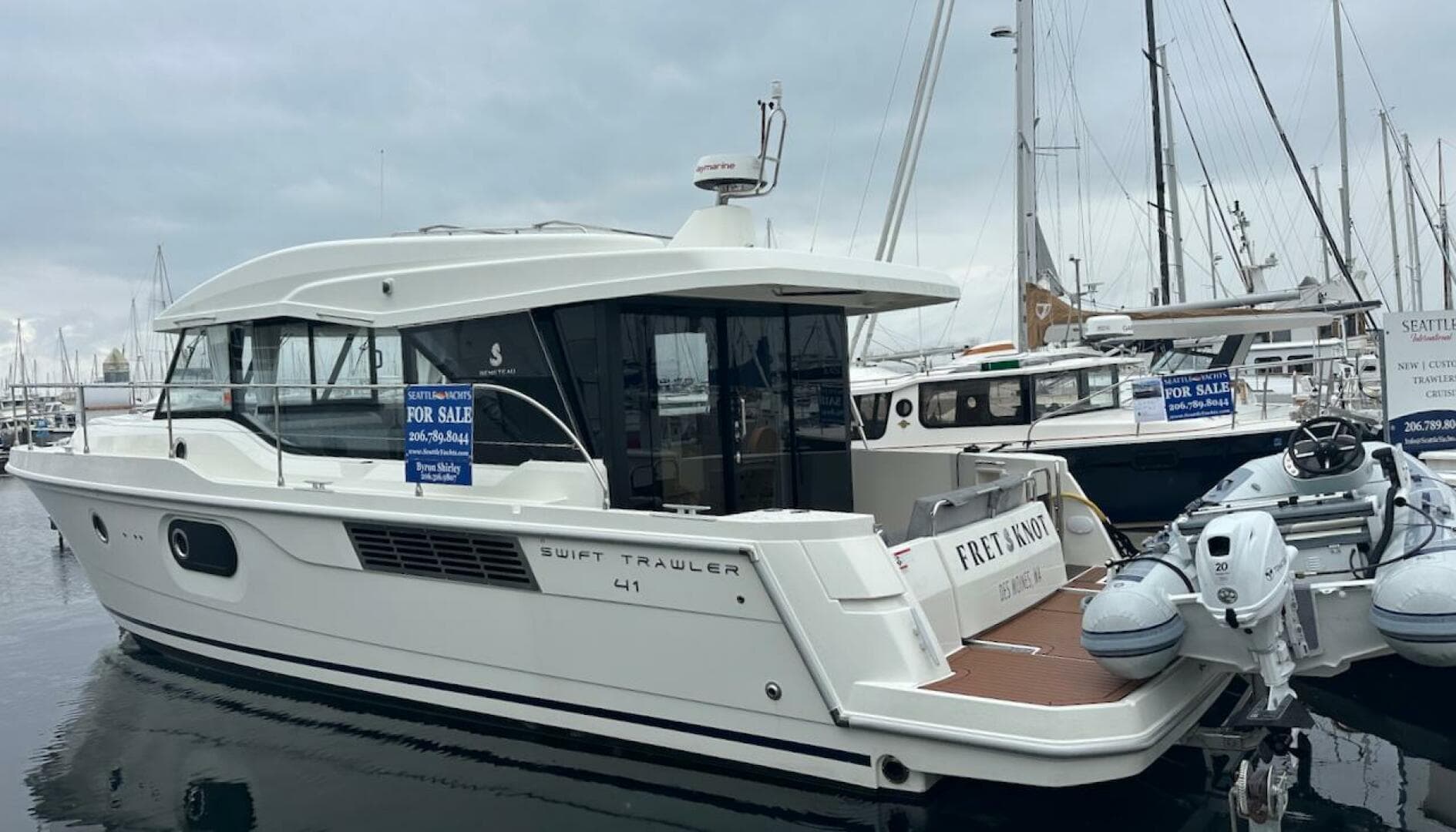 2024 Beneteau Swift Trawler 41 Sedan