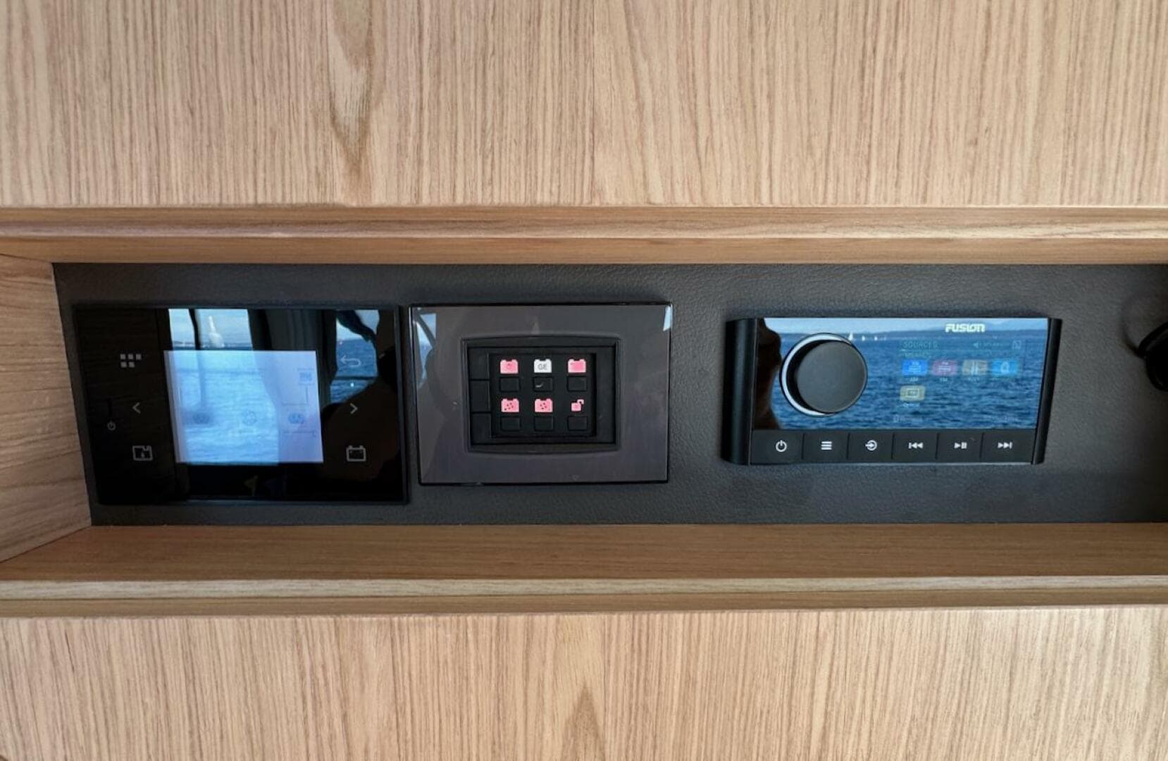 2024 Beneteau Swift Trawler 41 Sedan