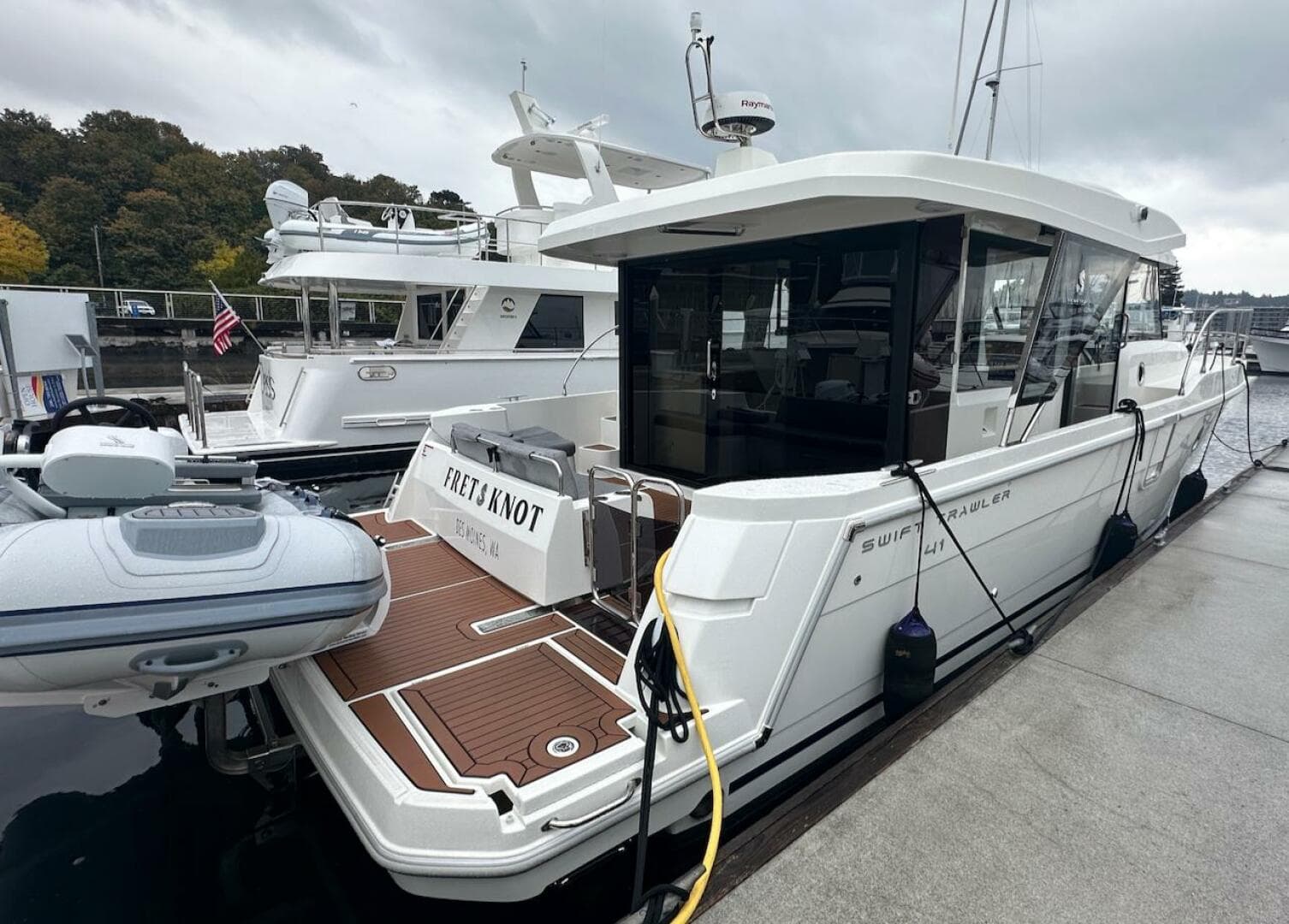 2024 Beneteau Swift Trawler 41 Sedan