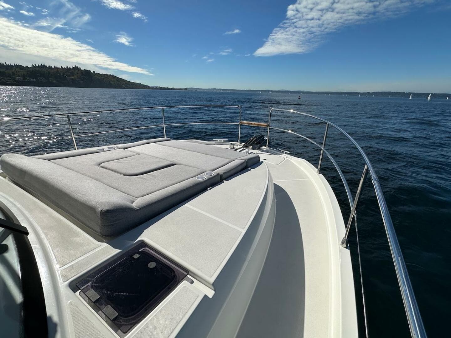 2024 Beneteau Swift Trawler 41 Sedan