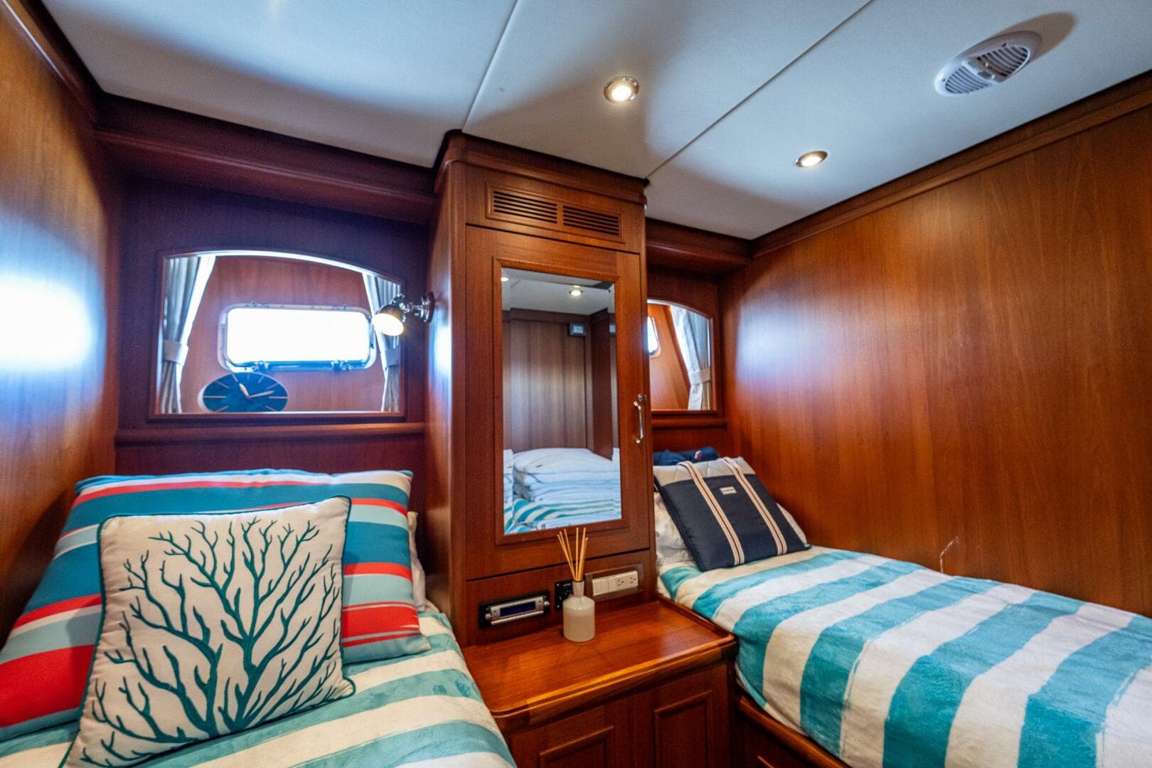 2007 Grand Banks 59 Aleutian Raised Pilothouse