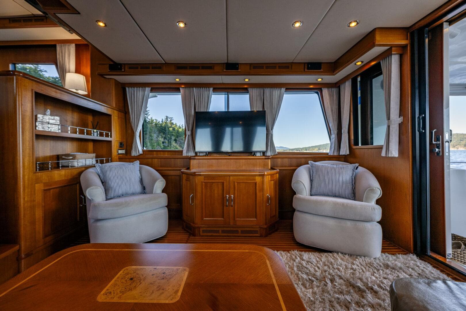 2007 Grand Banks 59 Aleutian Raised Pilothouse