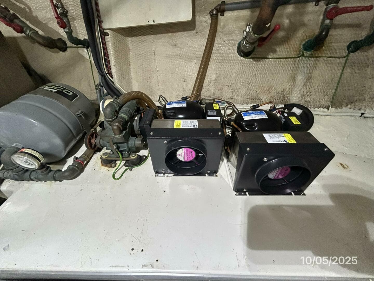 42' Grand Banks refrigeration system