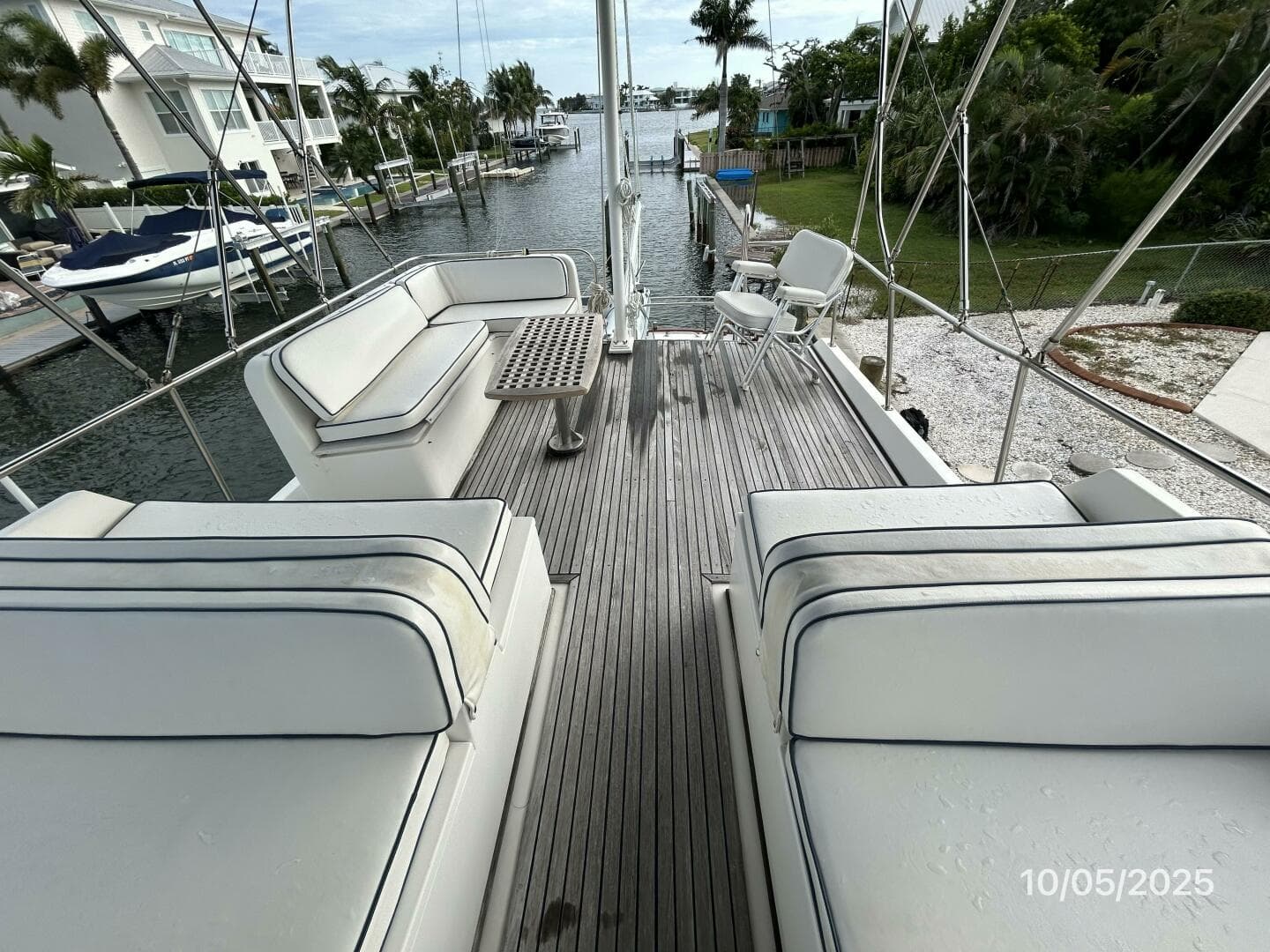 42' Grand Banks flybridge aft