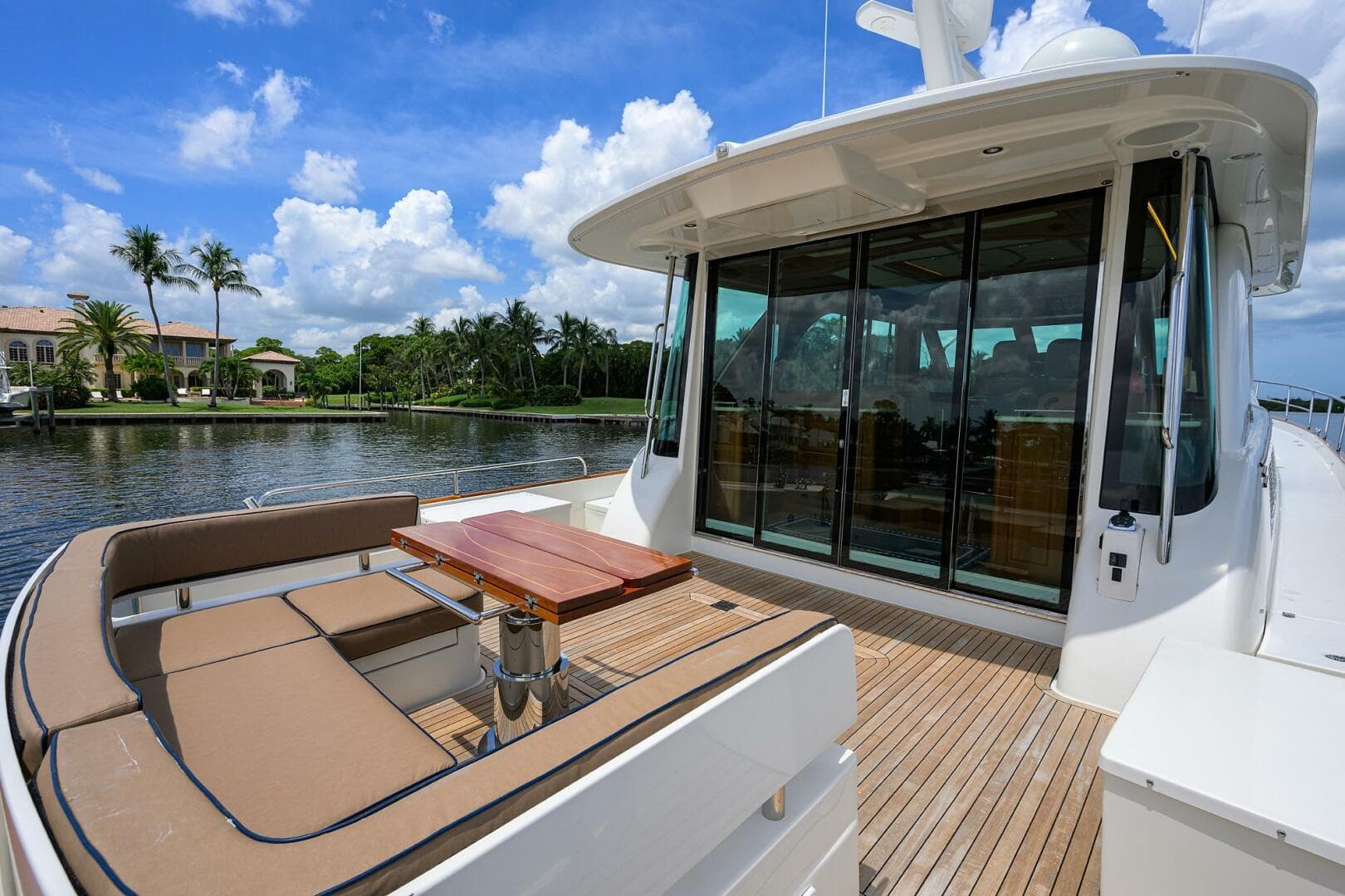 Aft Deck Seating & Table