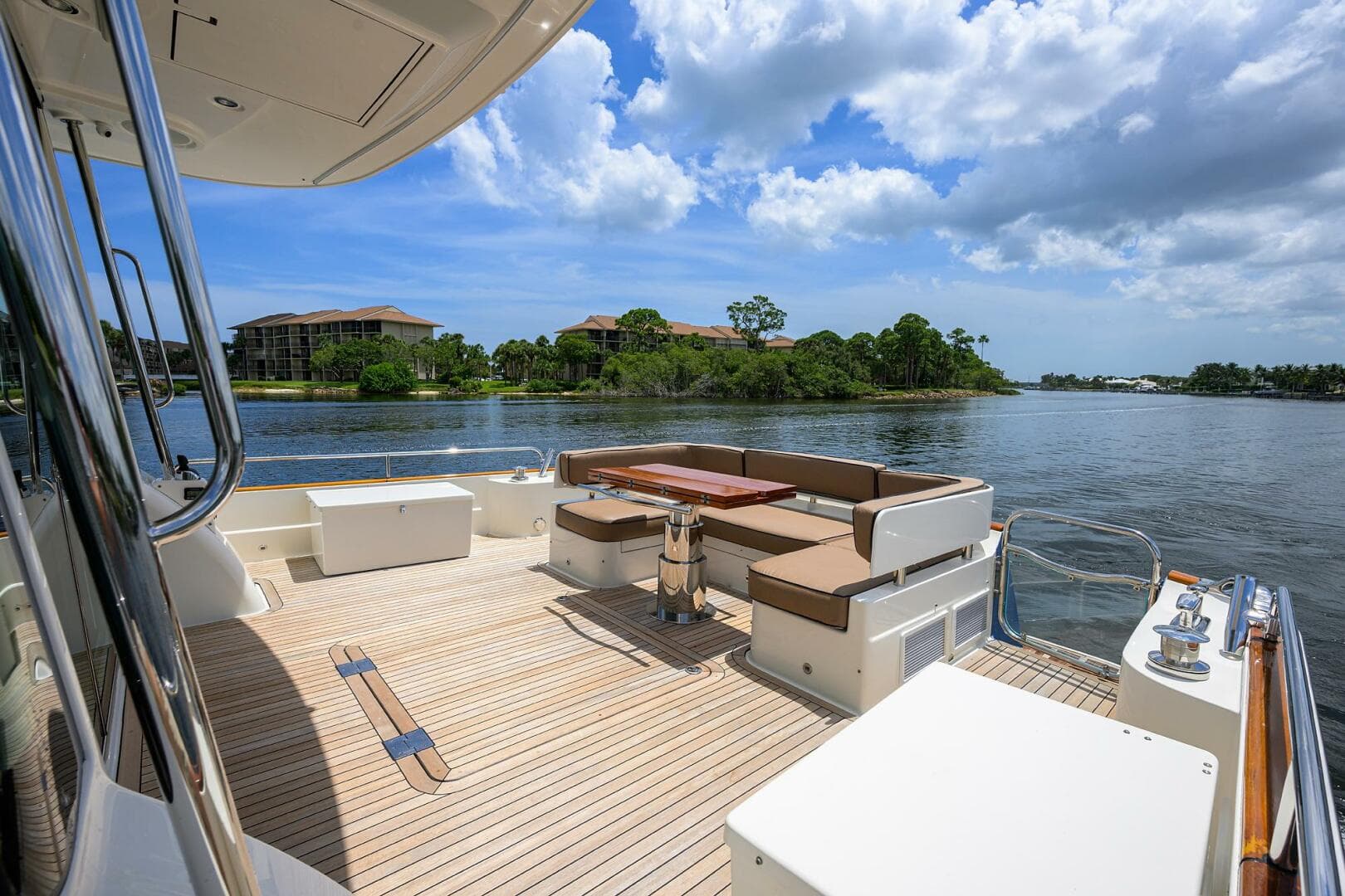 Aft Deck Seating & Table