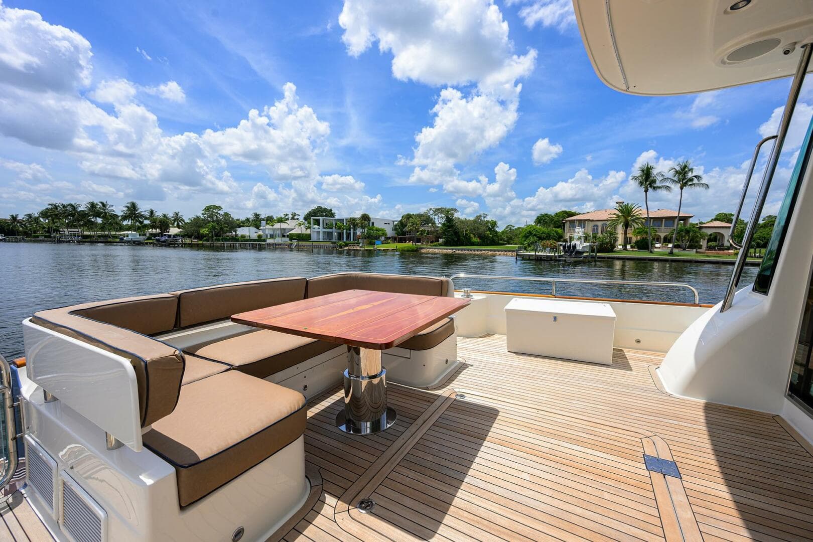 Aft Deck Seating & Table