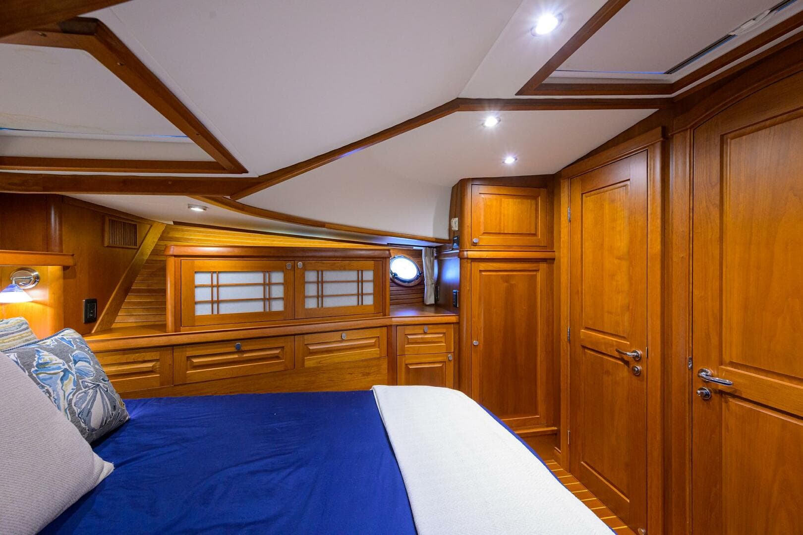 Forward Stateroom Berth