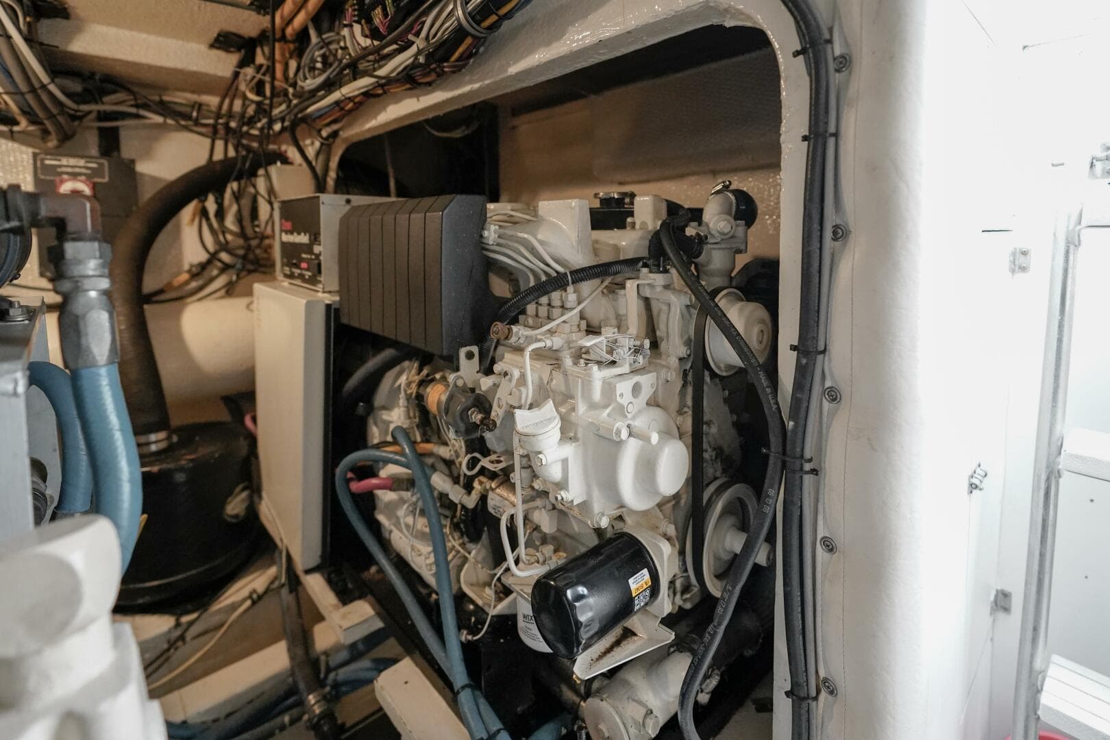 1994 Hatteras 46 Convertible- CHANGE ORDER- Engine Room