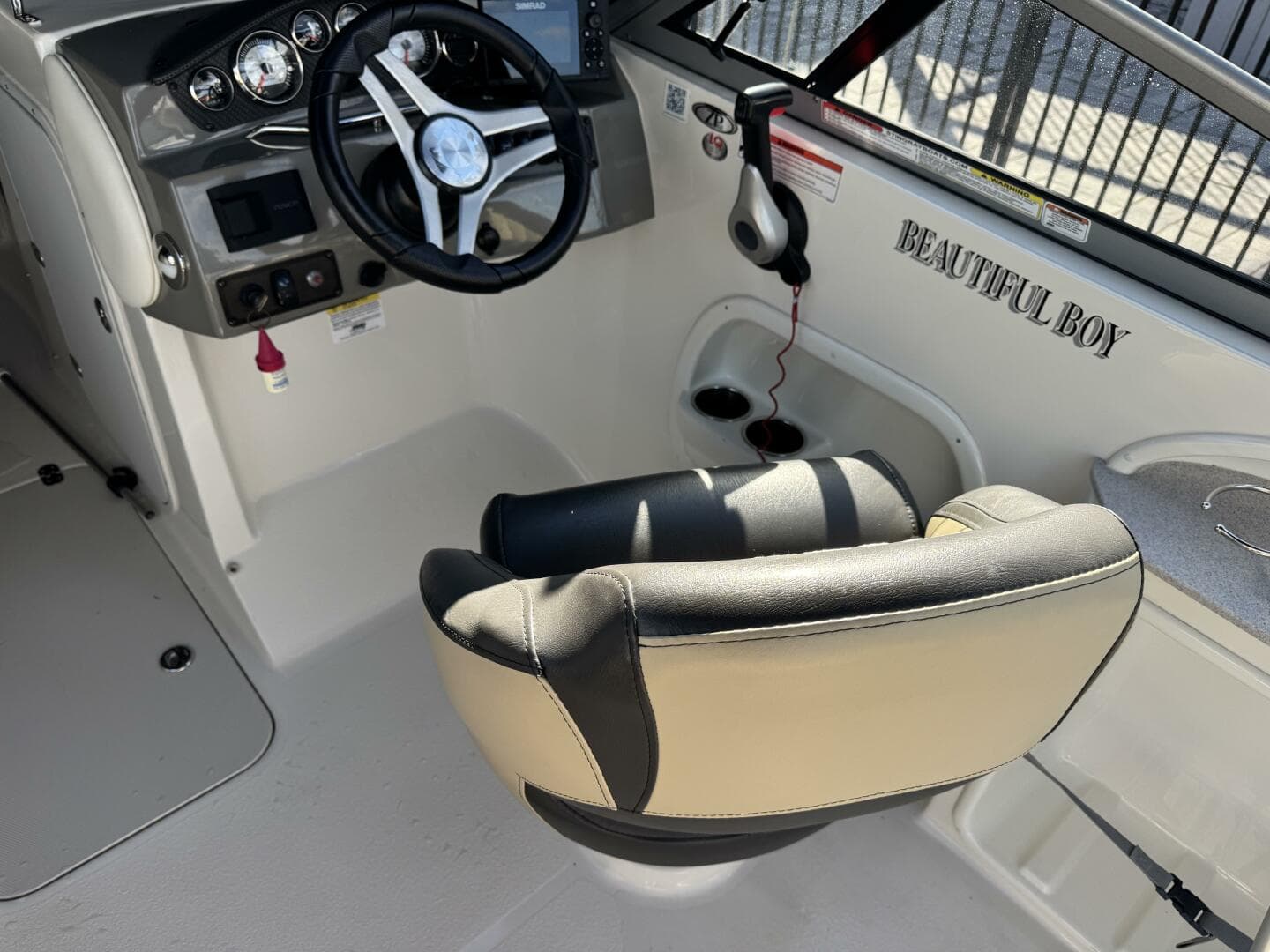 2019 Stingray 234LR